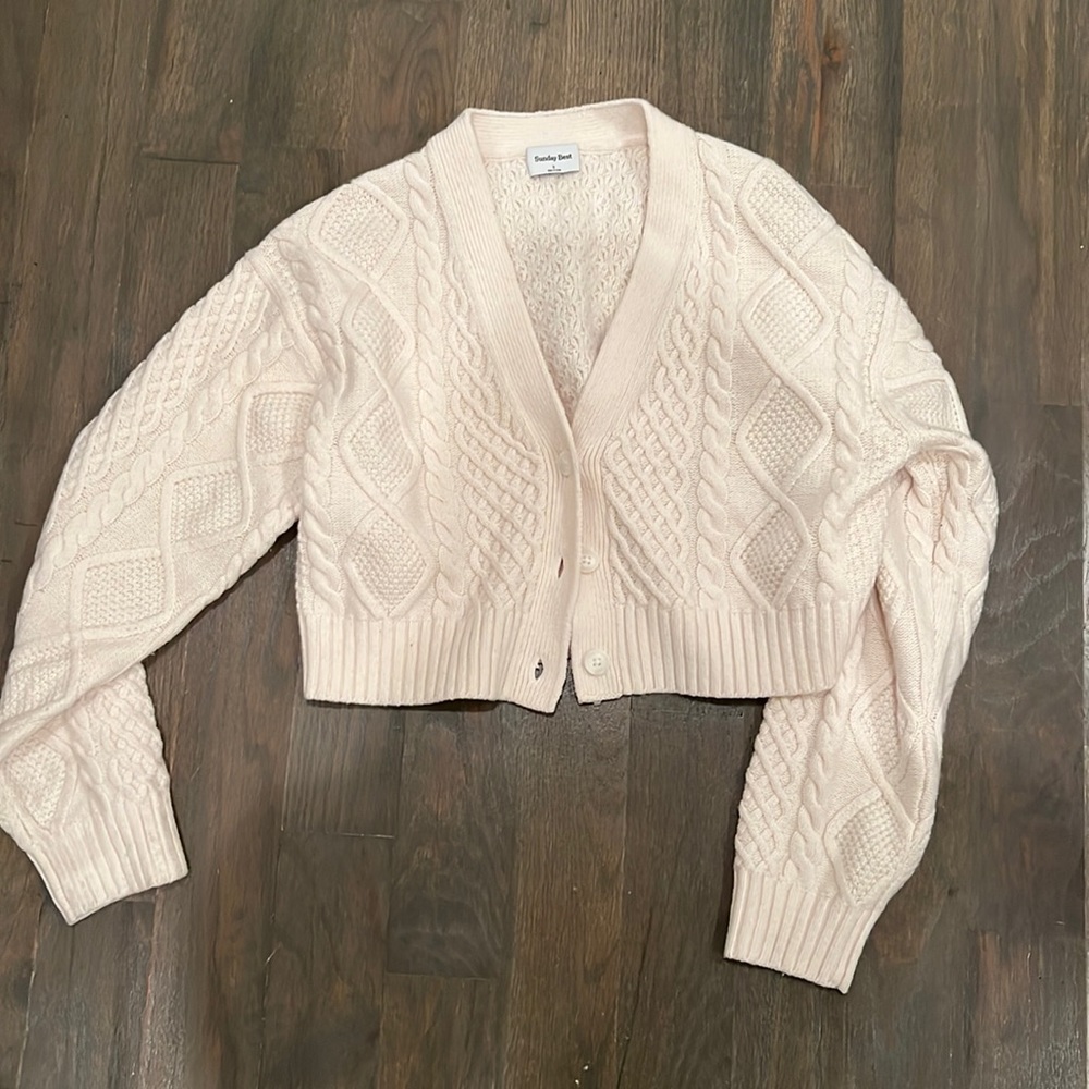 Cream sweater from aritzia, size small